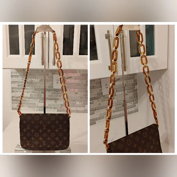 Louis Vuitton Musette Tango PM Shoulder Bag - Classic Monogram - Picture 6 of 17